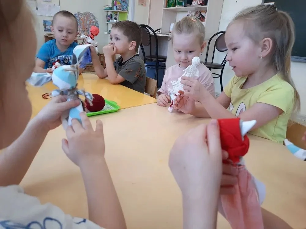 👦👧На этой неделе проходит фестиваль народных игр Урала, где ребята знакомятся с народ...