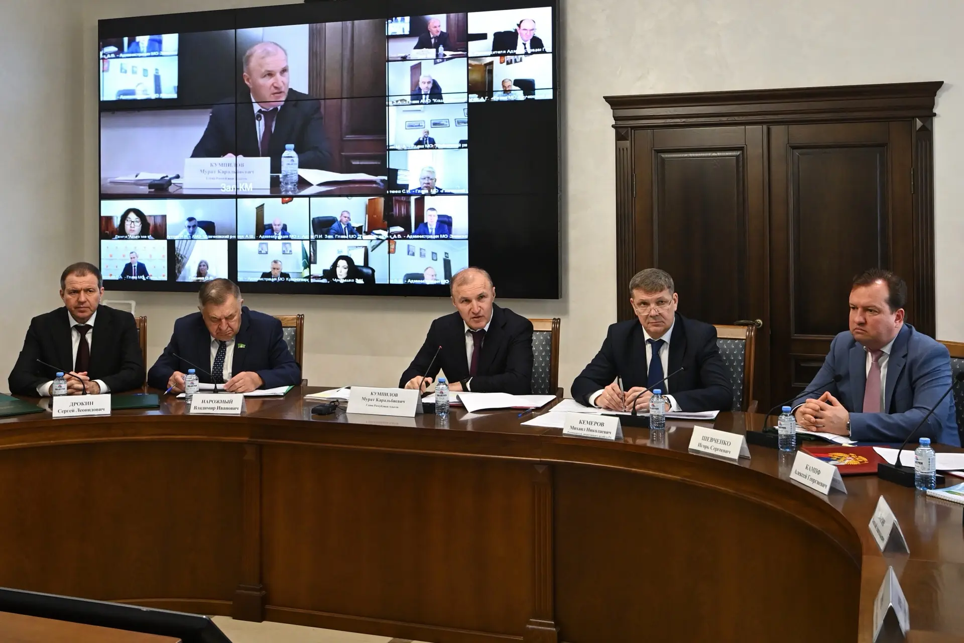 На заседании Антитеррористической комиссии вместе с коллегами и представителями правоох...