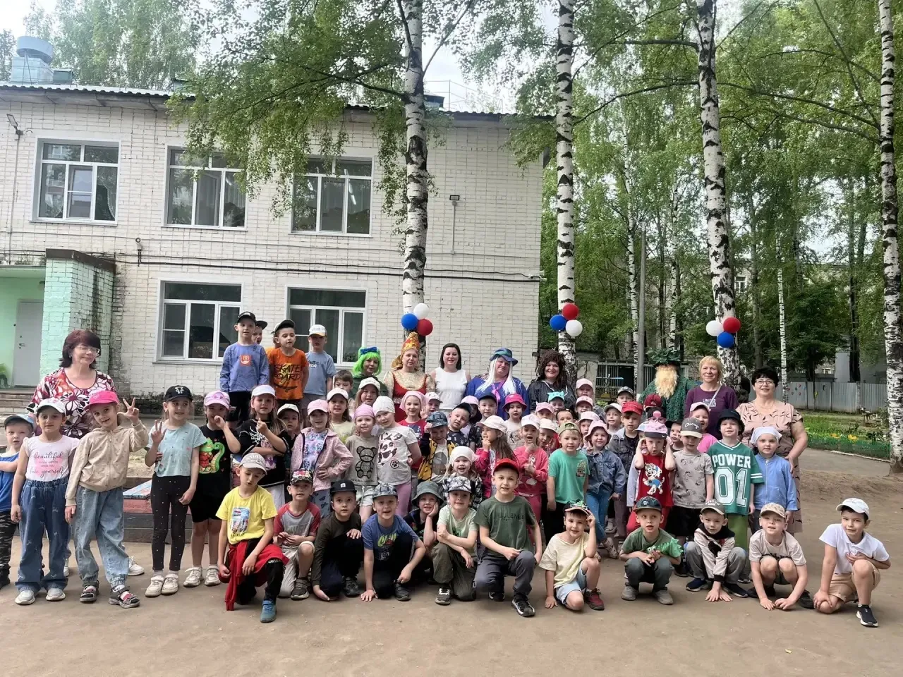 🇷🇺 Сказочно-патриотический квест "Моя Родина - Россия" в нашем детском саду!

Дорогие друзья! 11 и