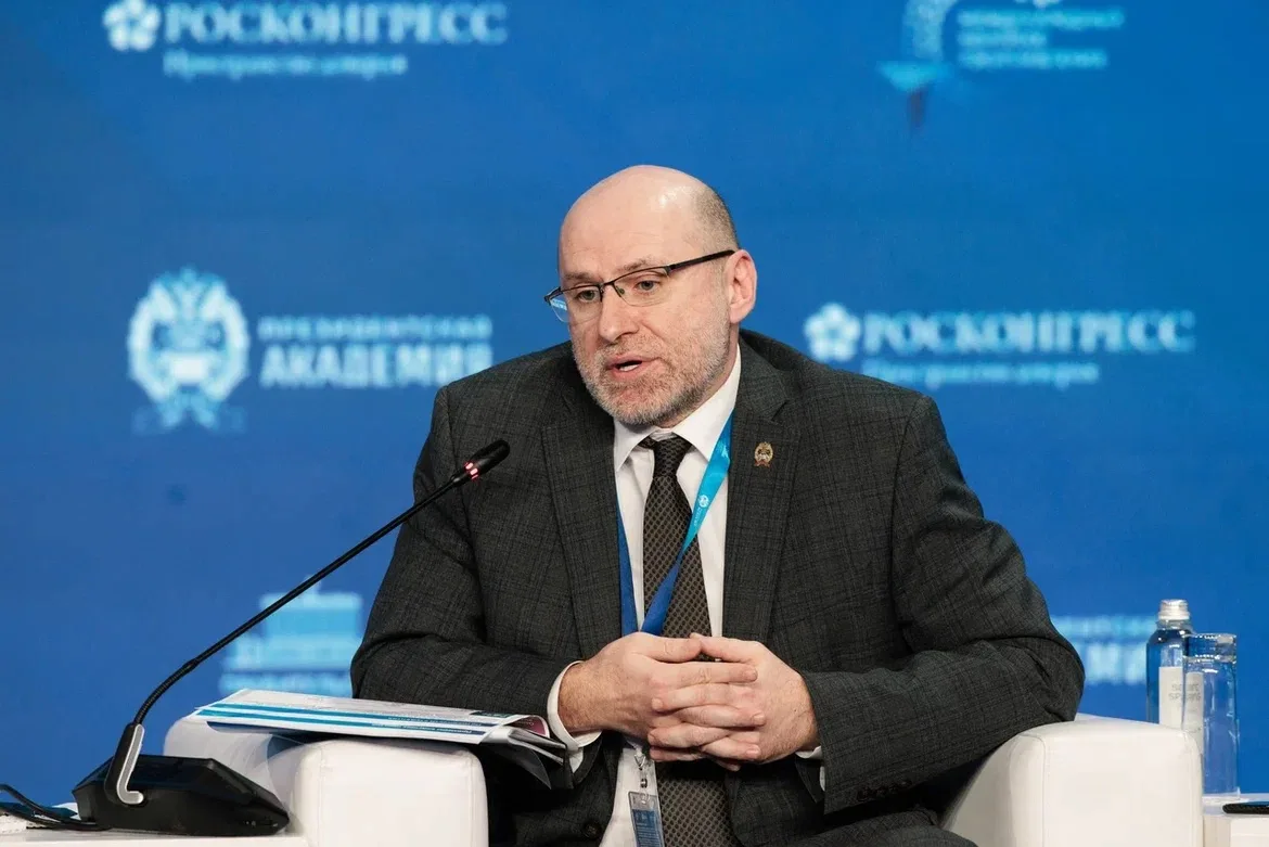 Как обеспечить приток кадров на госслужбу и по-новому взглянуть на её развитие? Об этом говорили сег