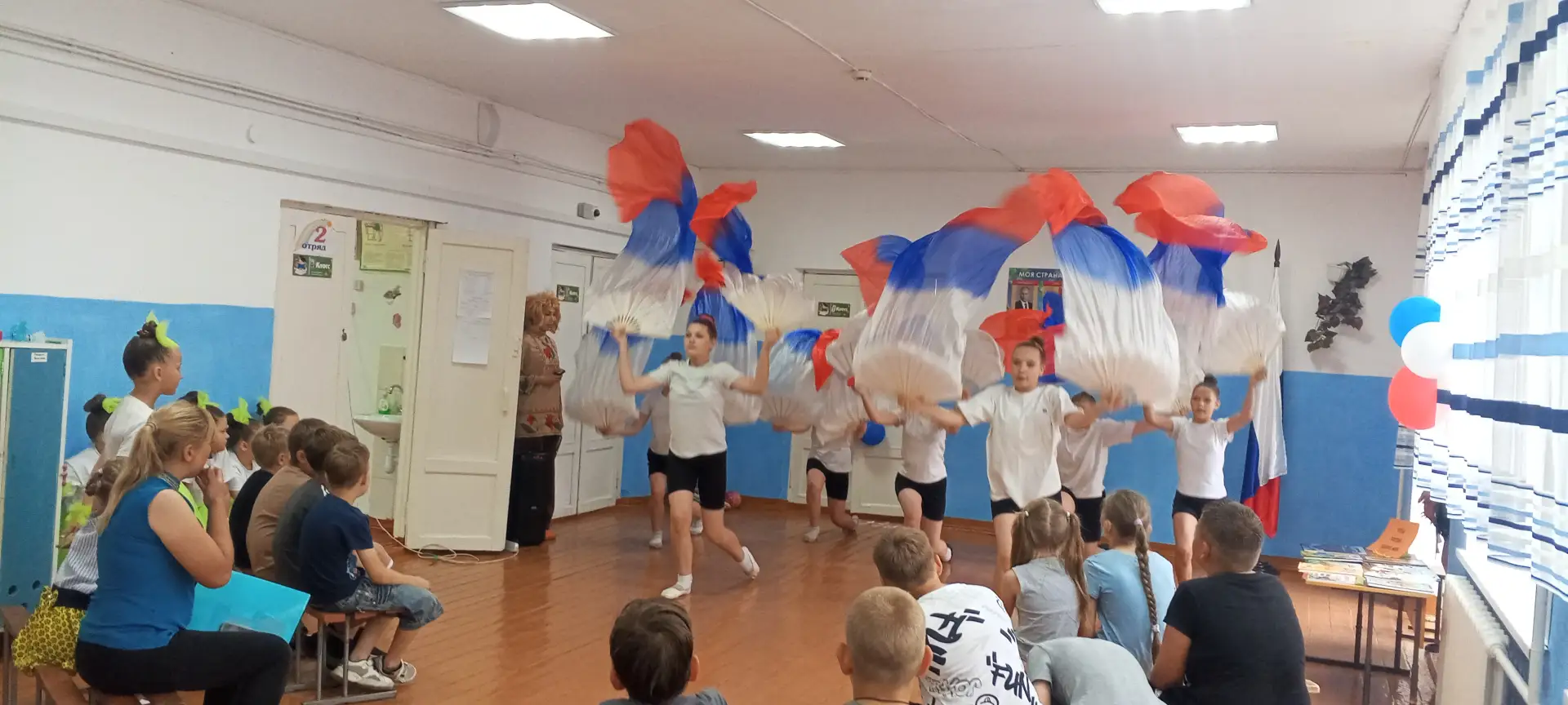 "Мы- Россияне!"
Накануне государственного праздника, Дня России, для воспитанников лагеря было орган