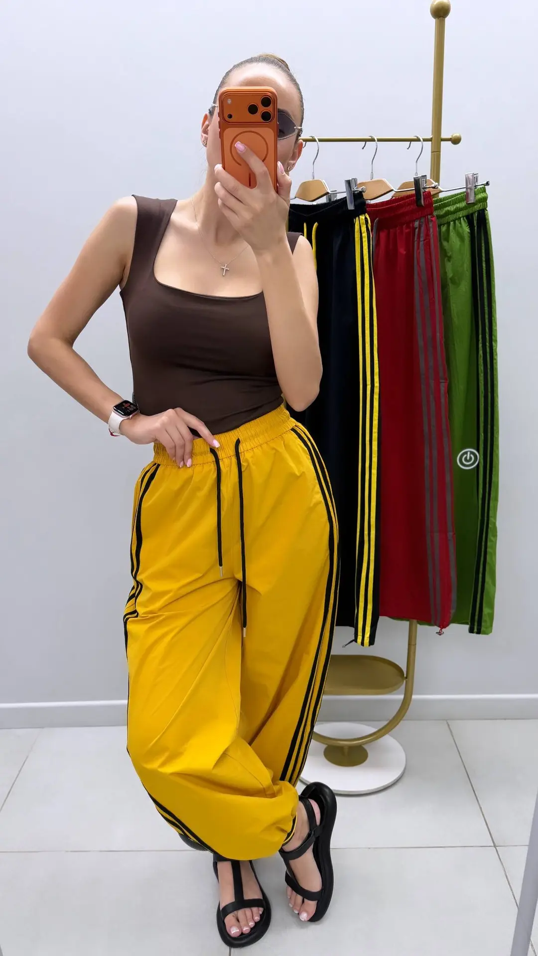 [брюки]
.-1299₽ | m.l.xl 

colors: 4

[боди]
.-799₽ | one size 

[очки]
.-499₽