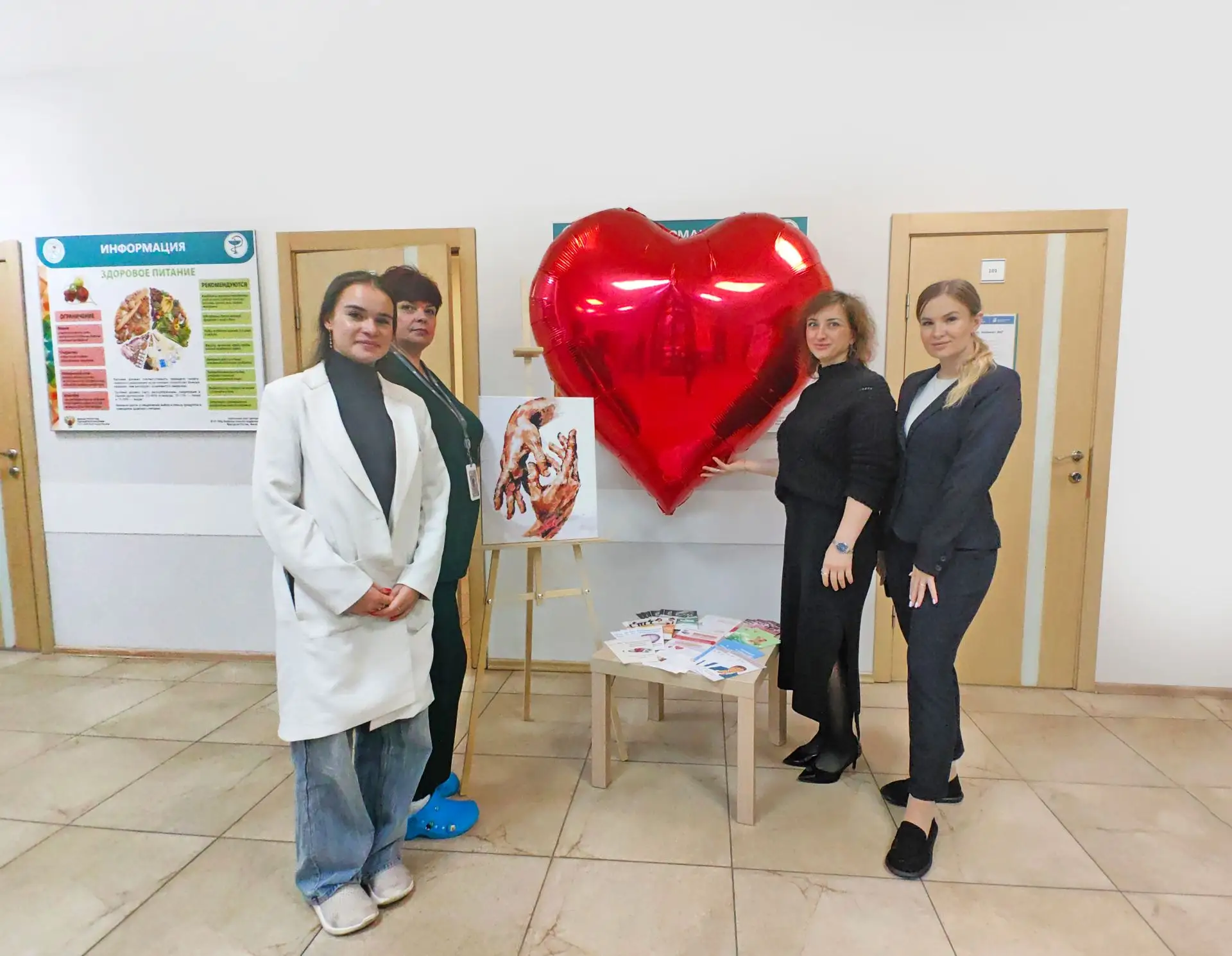 ❤️Во Всеволожской больнице состоялась акция «Открытое сердце», приуроченная ко Всемирно...