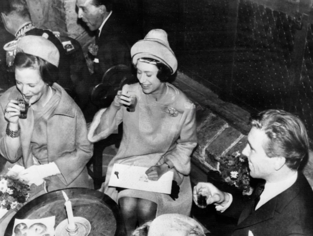 Когда две королевы поднимают бокалы: история о встрече Маргарет и Маргрете