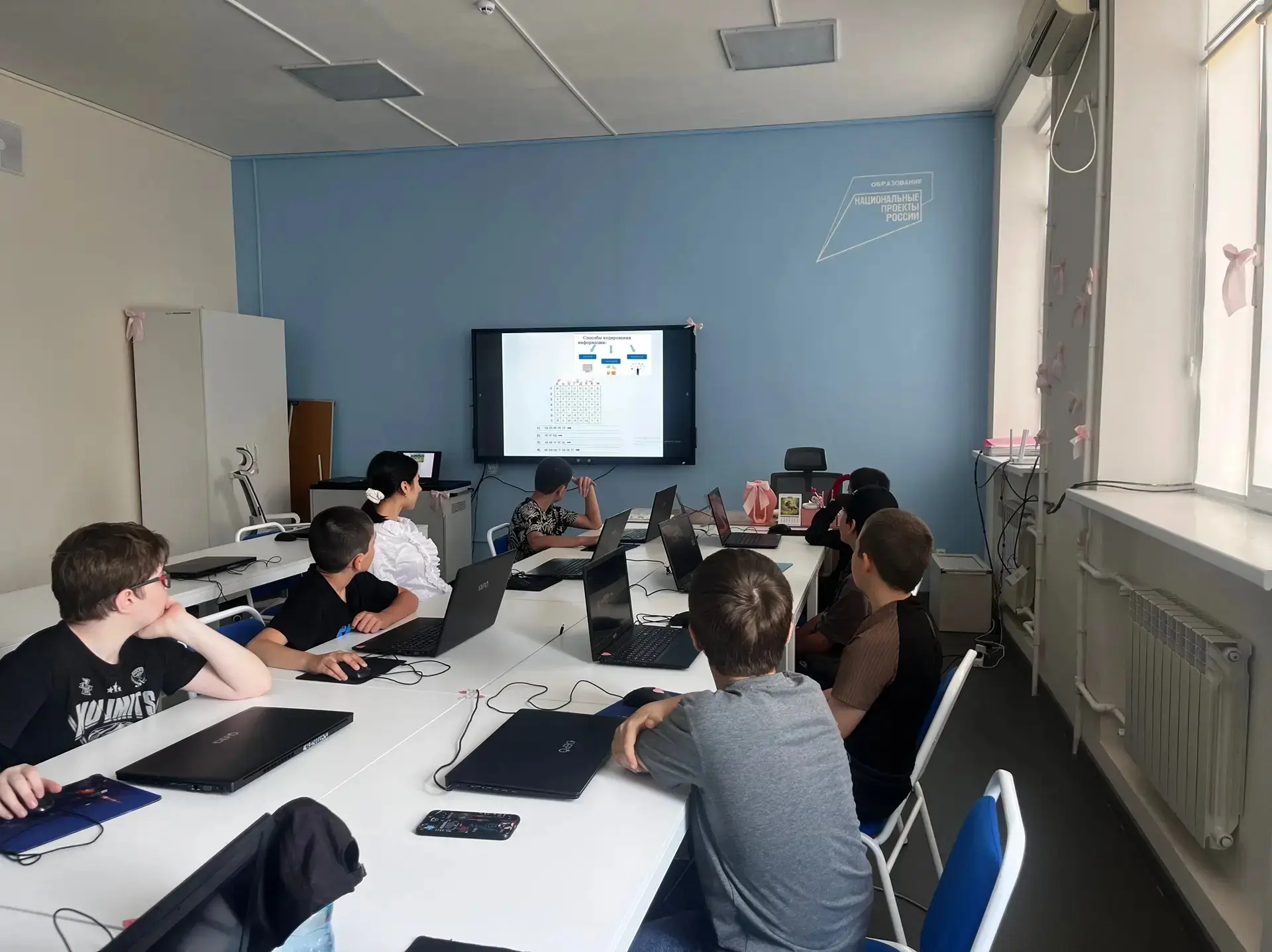 6 июня в IT-лагере преподавателем Меджидовой Н.А. было проведено занятие для школьников «Интеллектуа