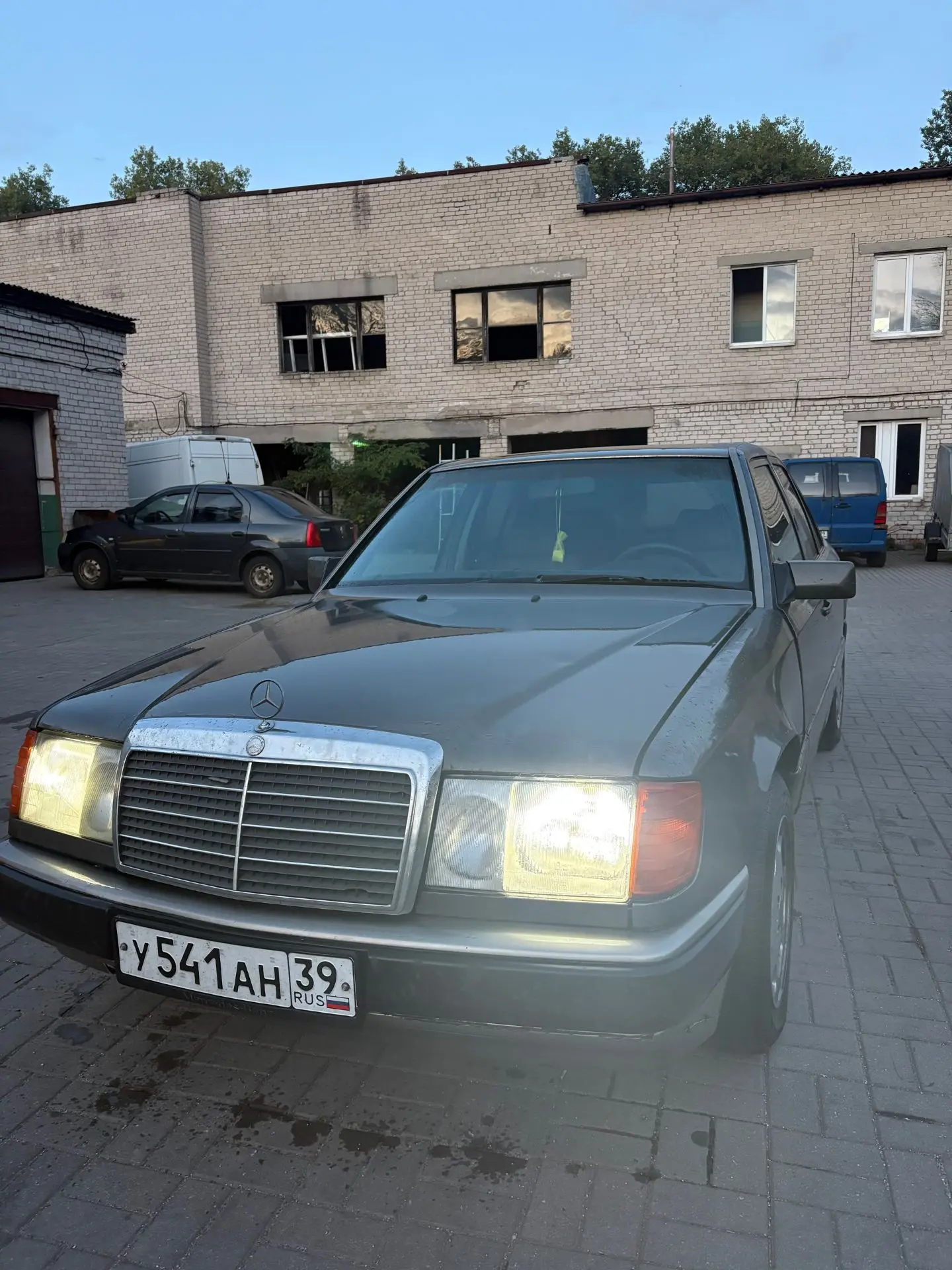 Продам w124