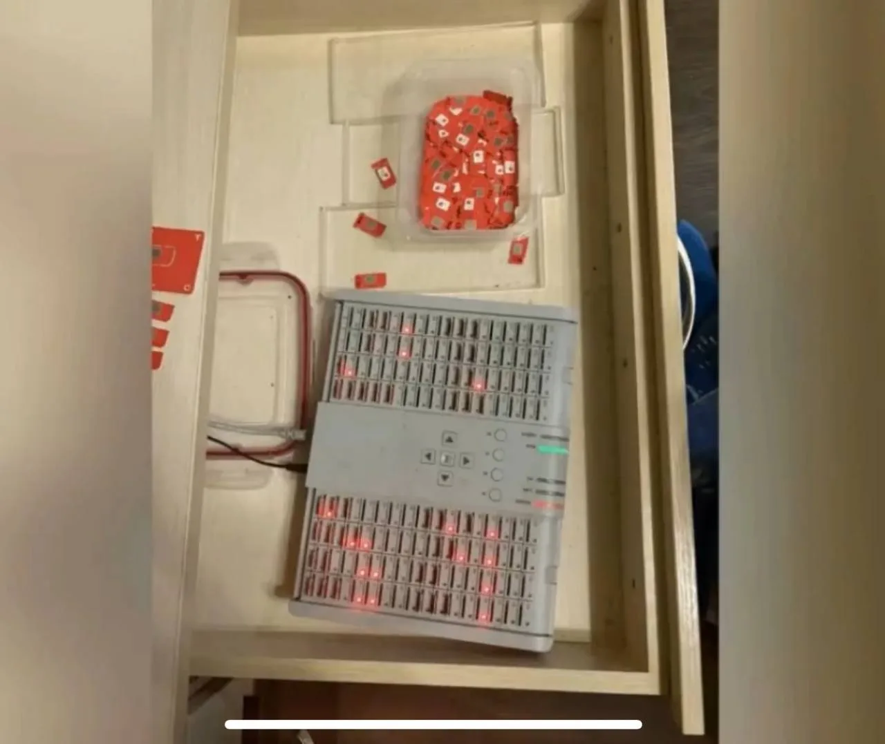 📞 В Рязани пресекли работу подпольного узла связи для звонков мошенников.