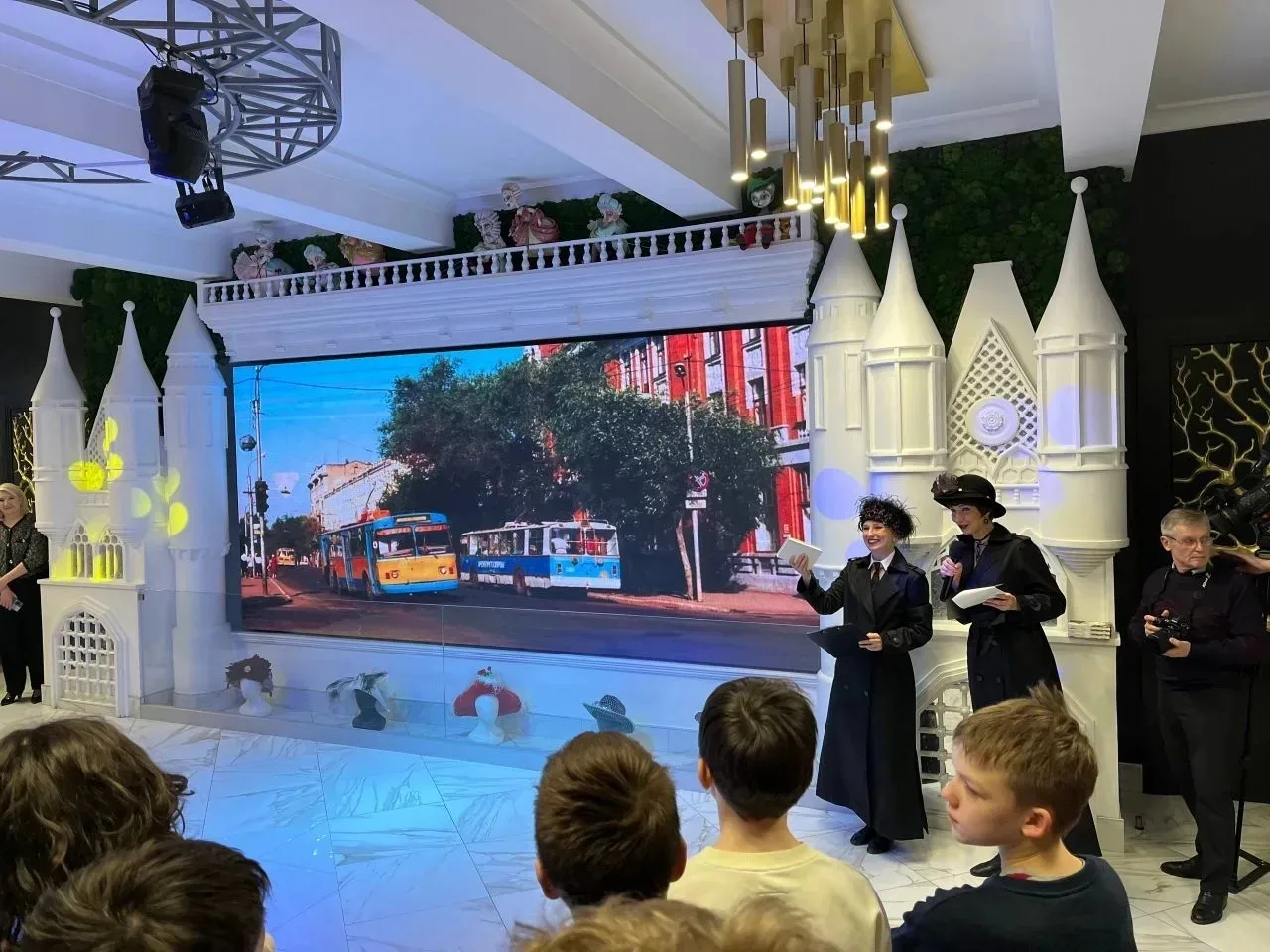🎭 «Симфония в прозе»: ОАТК в мире волшебства Оренбургского театра кукол! 🎭  Студенты ГАПОУ «Оренбург