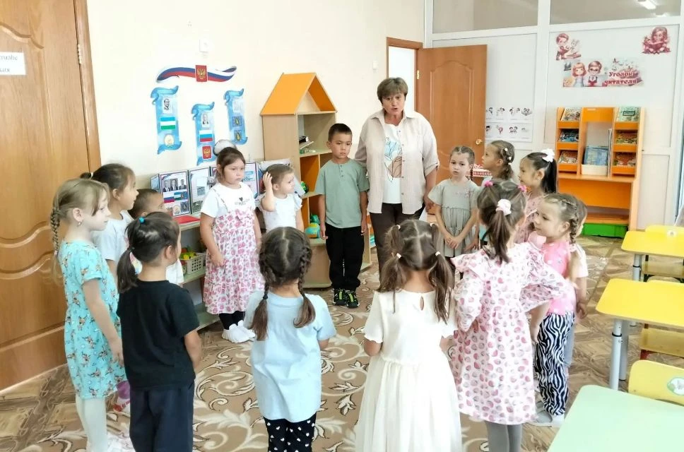 Ко дню окончания Второй мировой войны. Сегодня с детьми провели тематическое занятие "М...