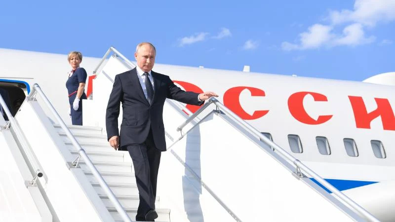 ⚡️В аэропорт Владивостока прибыл спецборт с Президентом Владимиром Путиным.