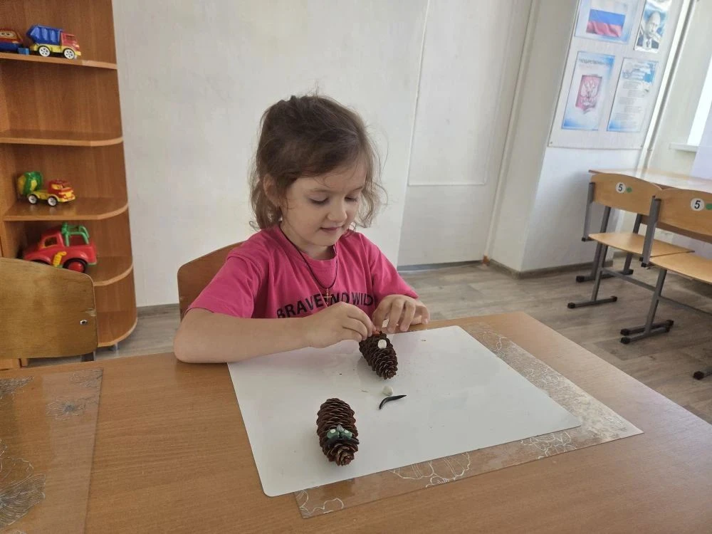 🦉🎨 Сегодня на занятии мы создали настоящую дружную совиную семью! 🦉