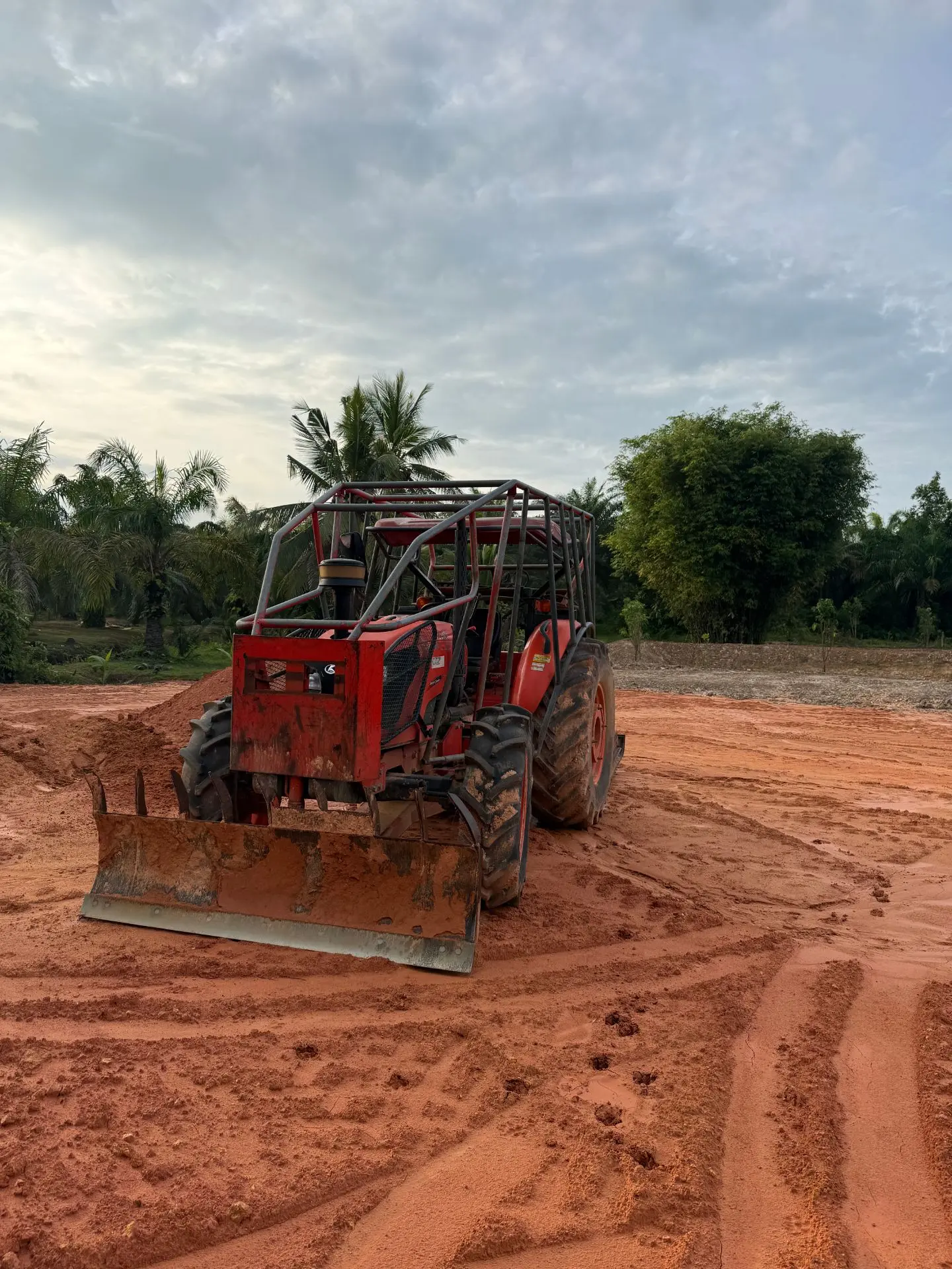 🚜 НУЖЕН ПРОСТО ХОРОШИЙ ТРАКТОР? Приезжайте в GardenStock — подберём машину под ваши за...