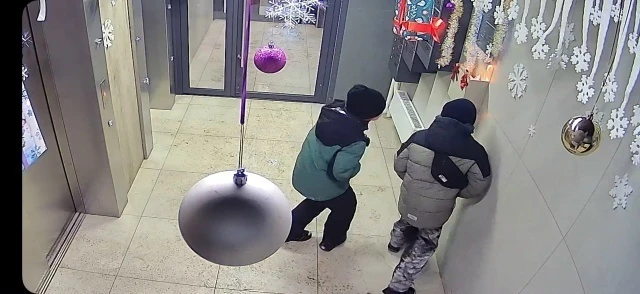 7 января двое детей совершили поджог. Даже мозгов не хватило потушить, просто убежали. Огонь не разг