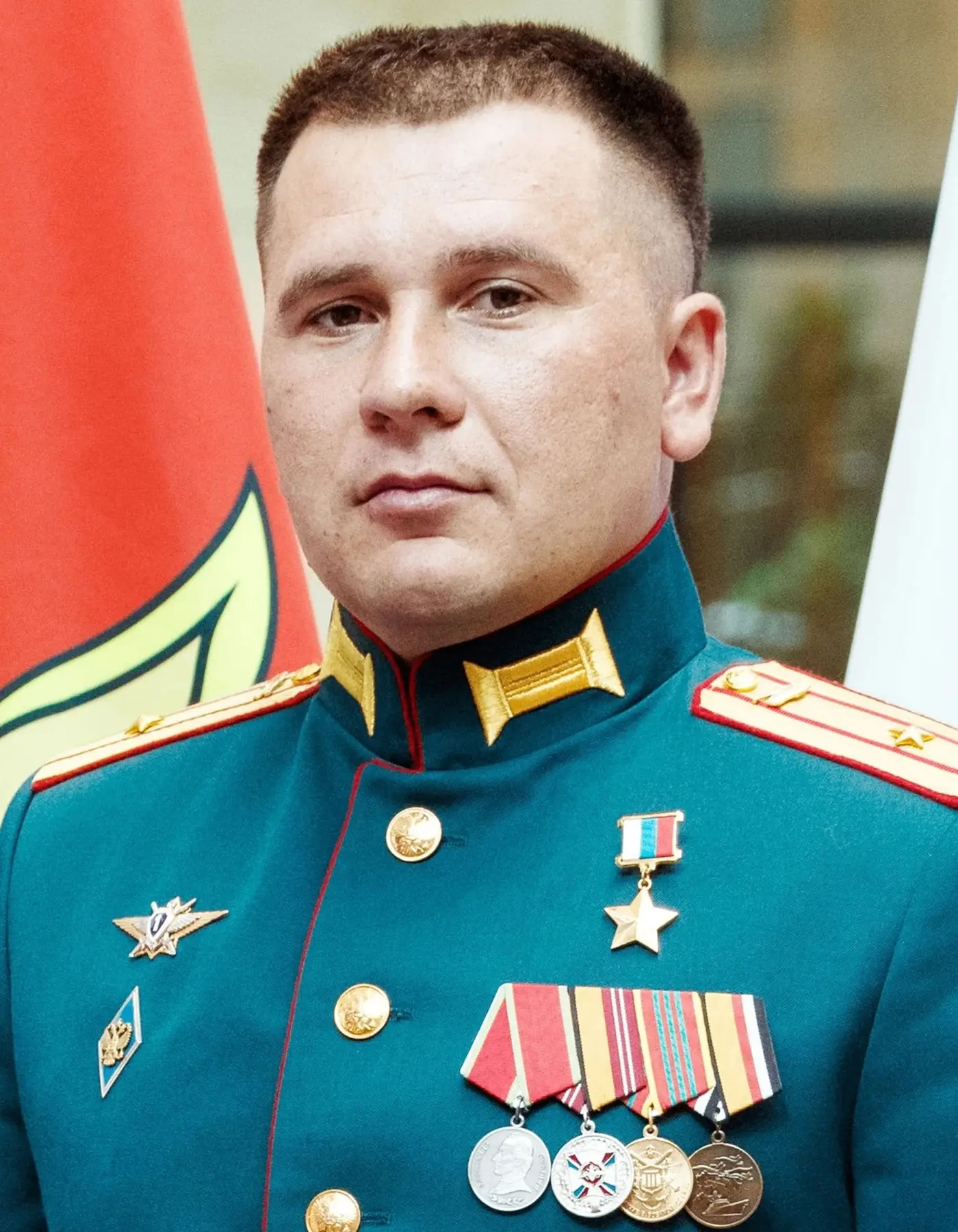 Танкист Раиль Габдрахманов, который стал Героем России. Его рота прорвала оборону нацис...
