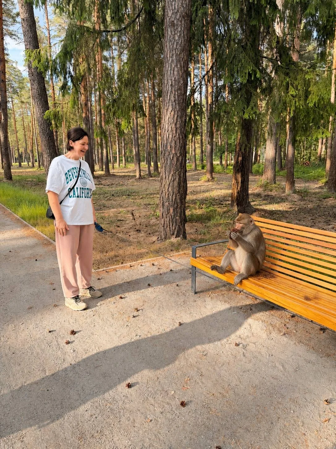 Кого только не встретишь в нашем лесопарке 🙈