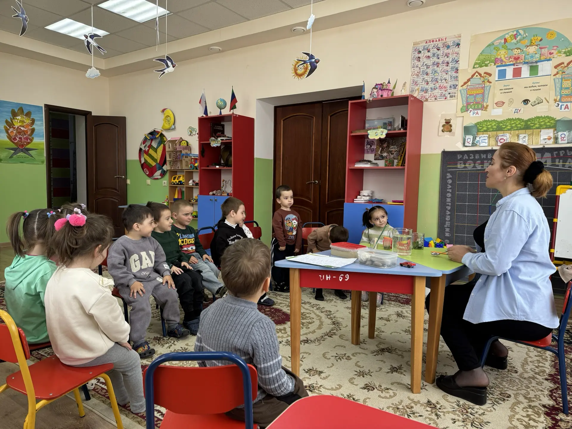Младшая группа 🌈Воспитатель Чупалаева А.М. проводит занятия по познавательному развити...