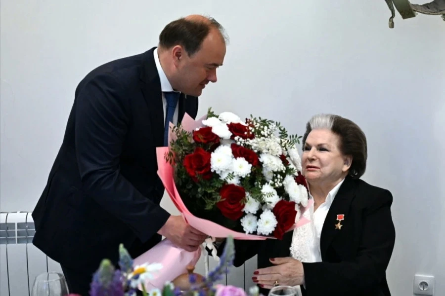 Прошли торжества в честь 63-й годовщины полета Валентины Терешковой в космос
http://uglich-online.ru