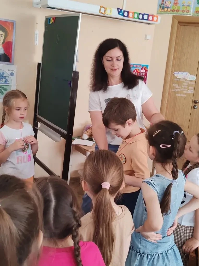 В подготовительных группах прошло прощание с "Лесной школой". В течение учебного года педагог-психол