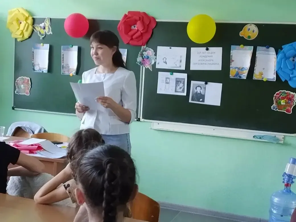 За окном — лето, а в душе — Пушкин! ☀️📖

В нашем лагере прошёл необычный день, приуроченный ко Дню 