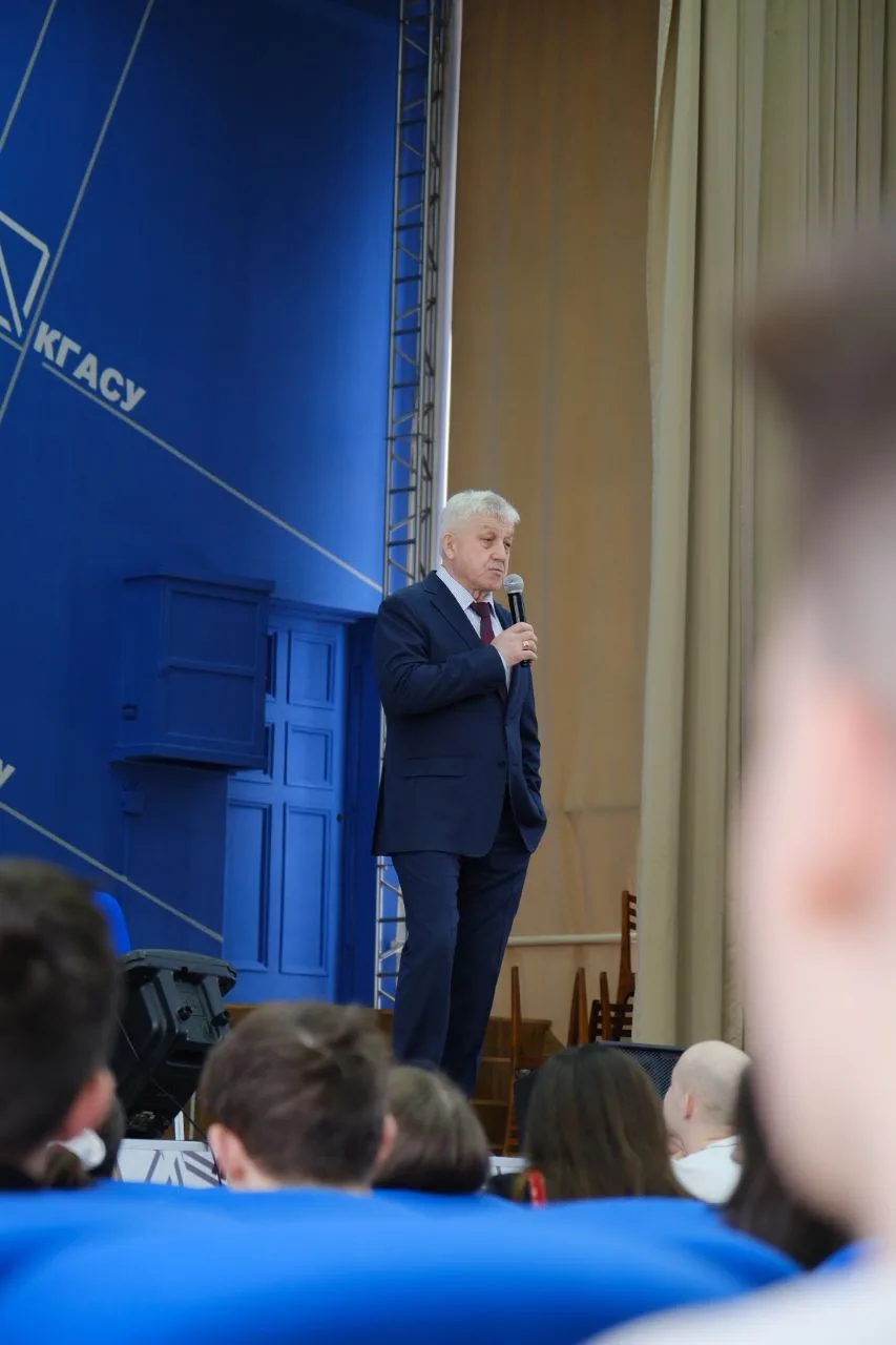 Добрый вечер, дорогие друзья.   Сегодня в актовом зале  нашего университета  встретились с участнико