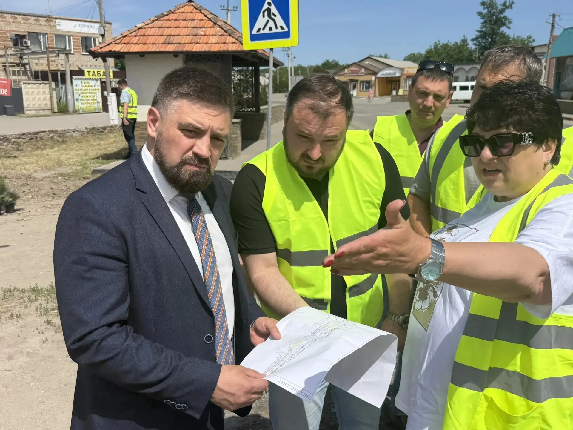 🛣 Улица Буденного – капремонт идет по графику  ✅ 21 мая глава администрации Каменского района Владим