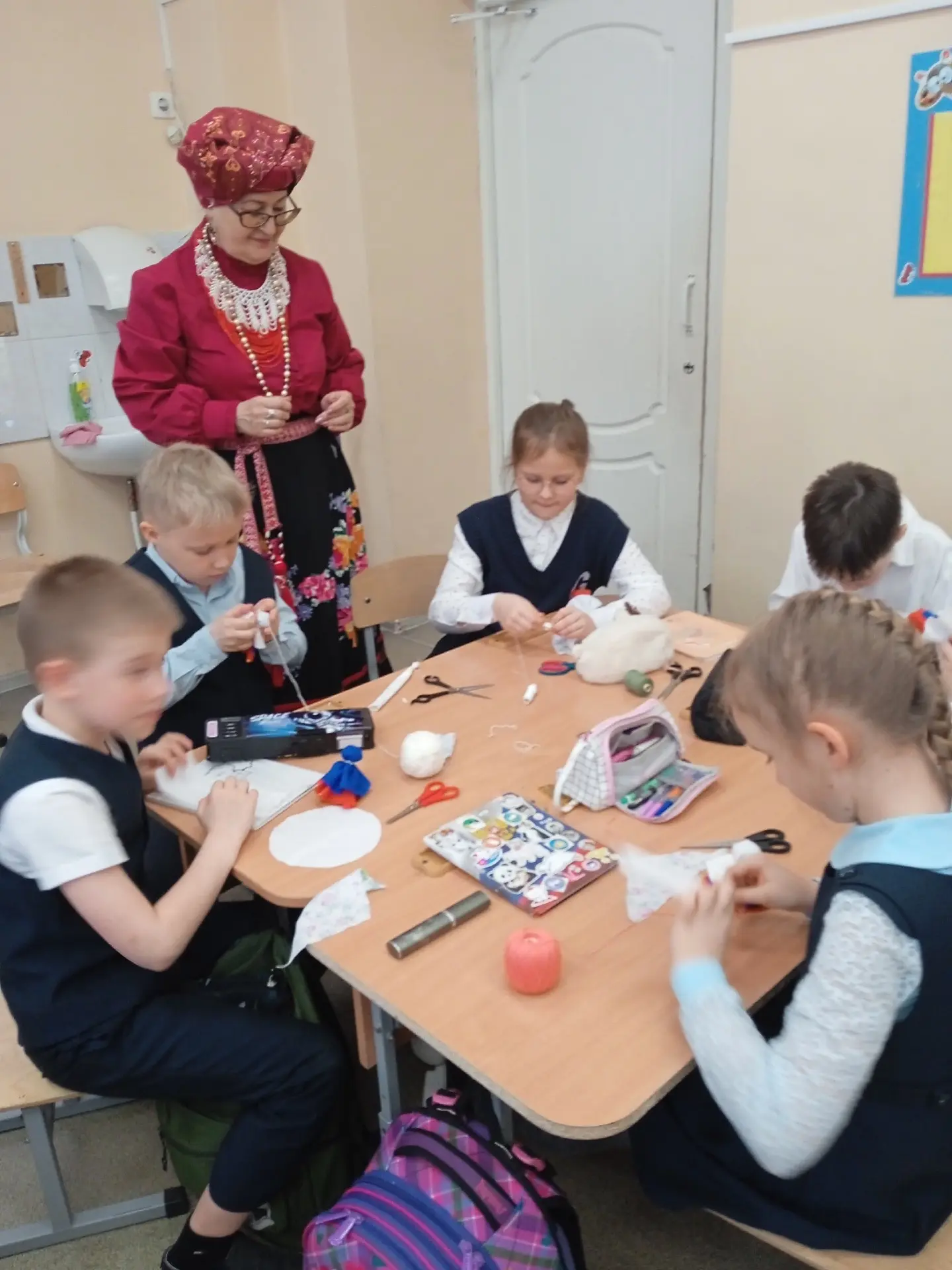 💫 День творчества в 3 «А»! 💫  20 апреля ребята окунулись в мир народных традиций: к ним в гости приш