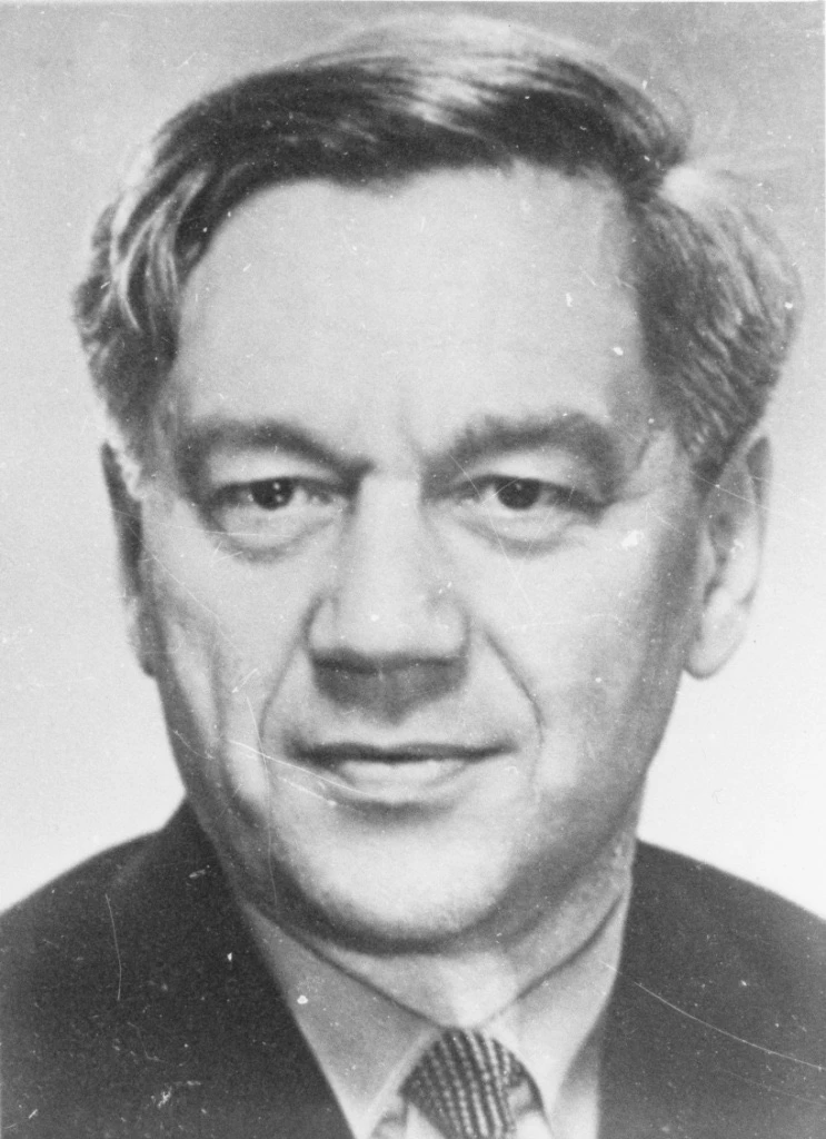12 июня исполняется 111 лет академику Владимиру Александровичу Магницкому — выдающемуся российскому 