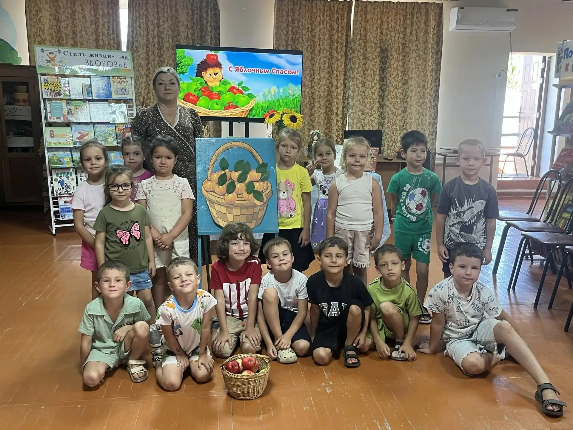 В Яблочный Спас 🍏🍎дети из групп «ребята-Казачата» и «Фантазёры» из детского сада №3 «...