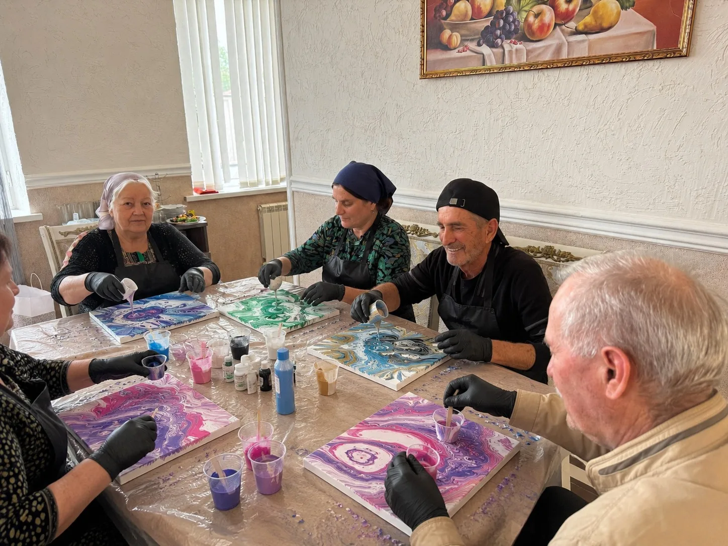 👵👴 В Центре общения старшего поколения клиентской службы Наурского района прошел мастер-класс по т