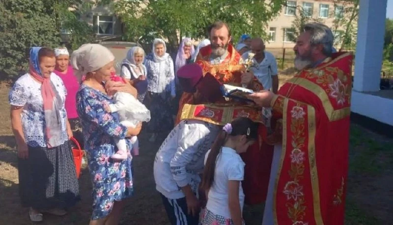 🕊️ В селе Счастливое Алешкинского округа состоялось праздничное богослужение в День па...
