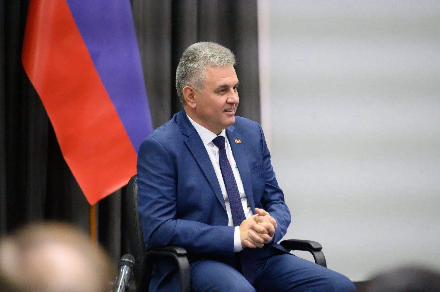 Президент Красносельский встретился с молодыми приднестровцами, которые участвовали в М...