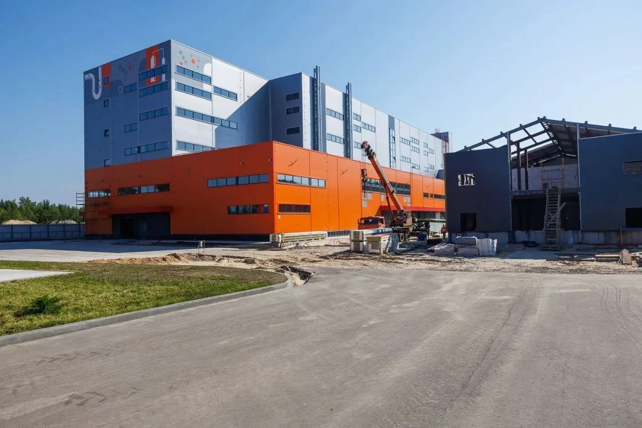 🔹 Накануне Дня строителя встретился с директором ООО «Газстрой» Евгением Денисовым и д...