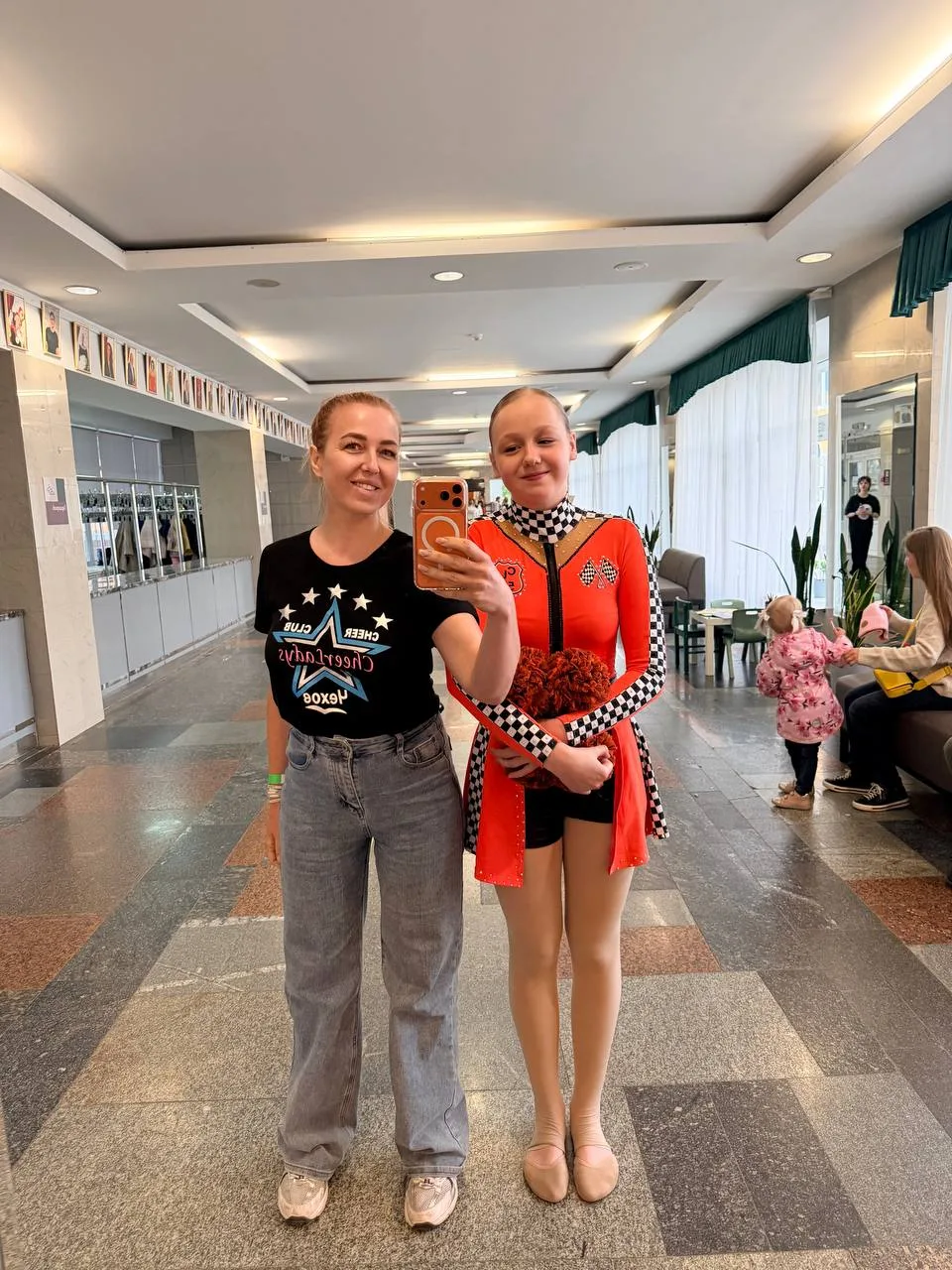 Cheer леди и cheer мама вчера танцевали вместе ❤️