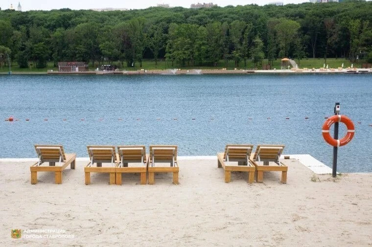 🏖️  Ещё поплаваем! До 13 сентября продлили купальный сезон на Комсомольском пруду в Ст...