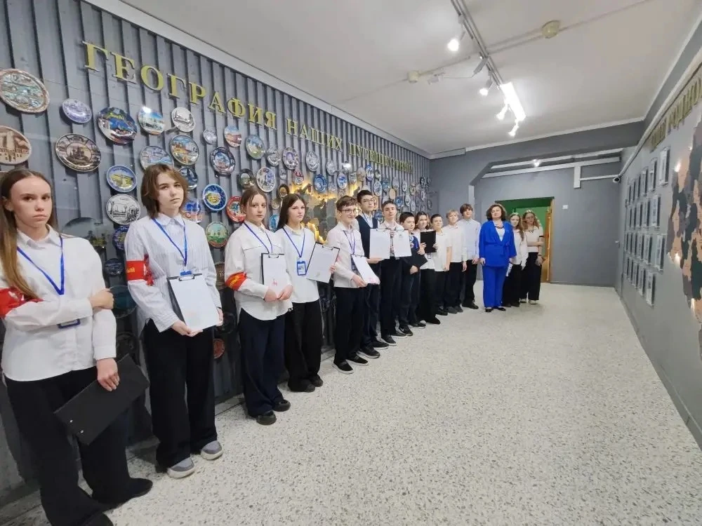 🌍 Географический клуб 7Б продолжает удивлять и вдохновлять!  Под руководством Абрамовой Людмилы Дмит