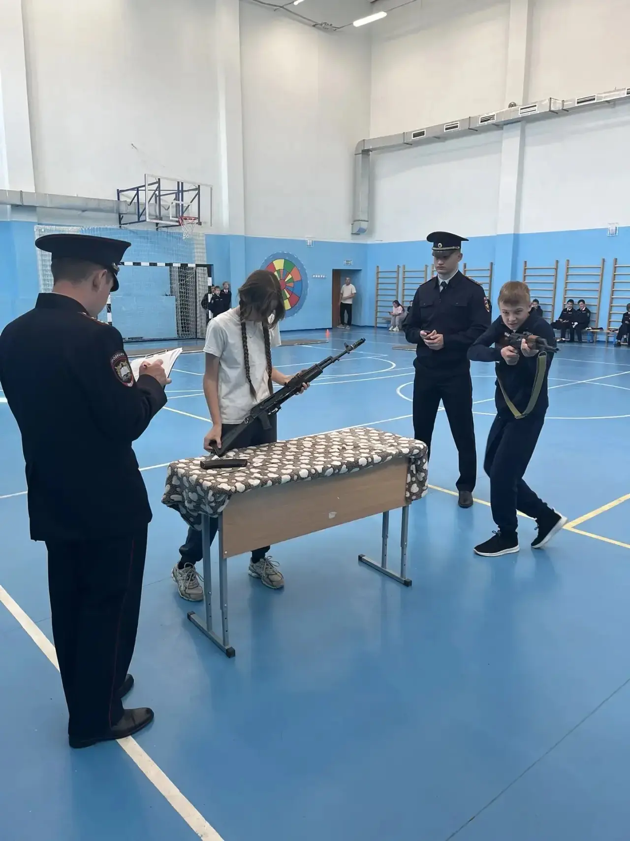📅 20 мая в нашей школе прошла военно-спортивная игра «Зарница»!  👮‍♀️В этом году соревнования были о
