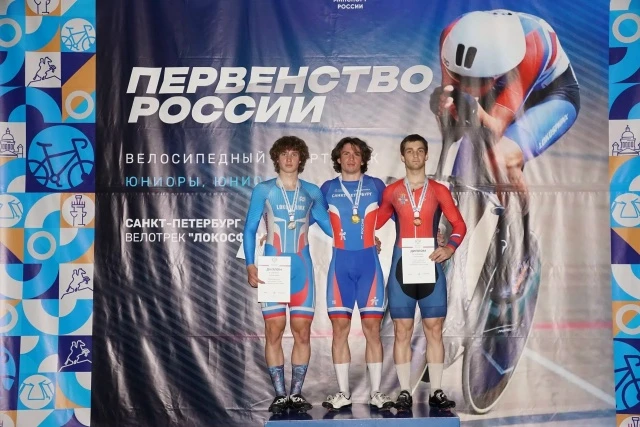 Ярослав Пушкарев - призер первенства России по велоспорту на треке

Первенство страны по велоспорте 