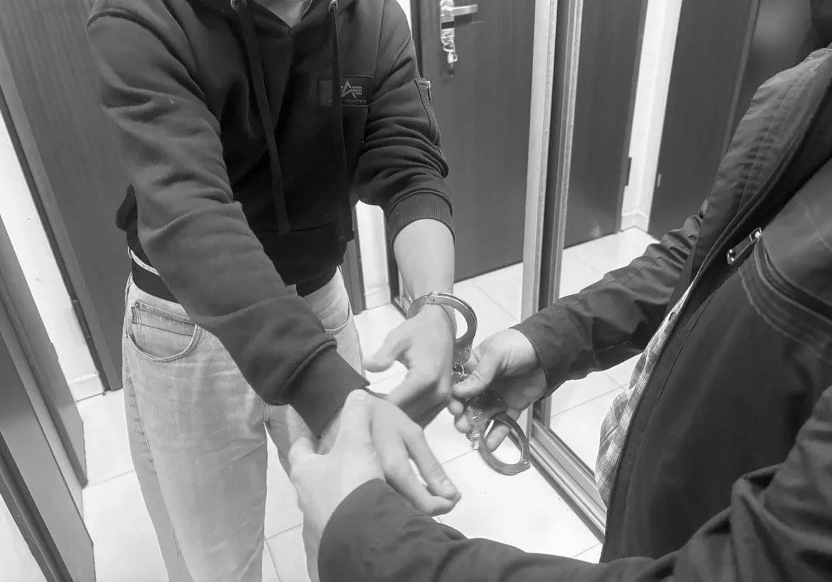Варшавская полиция района Биеляны-Жолибож сообщила о задержании 15-летнего подростка с ...