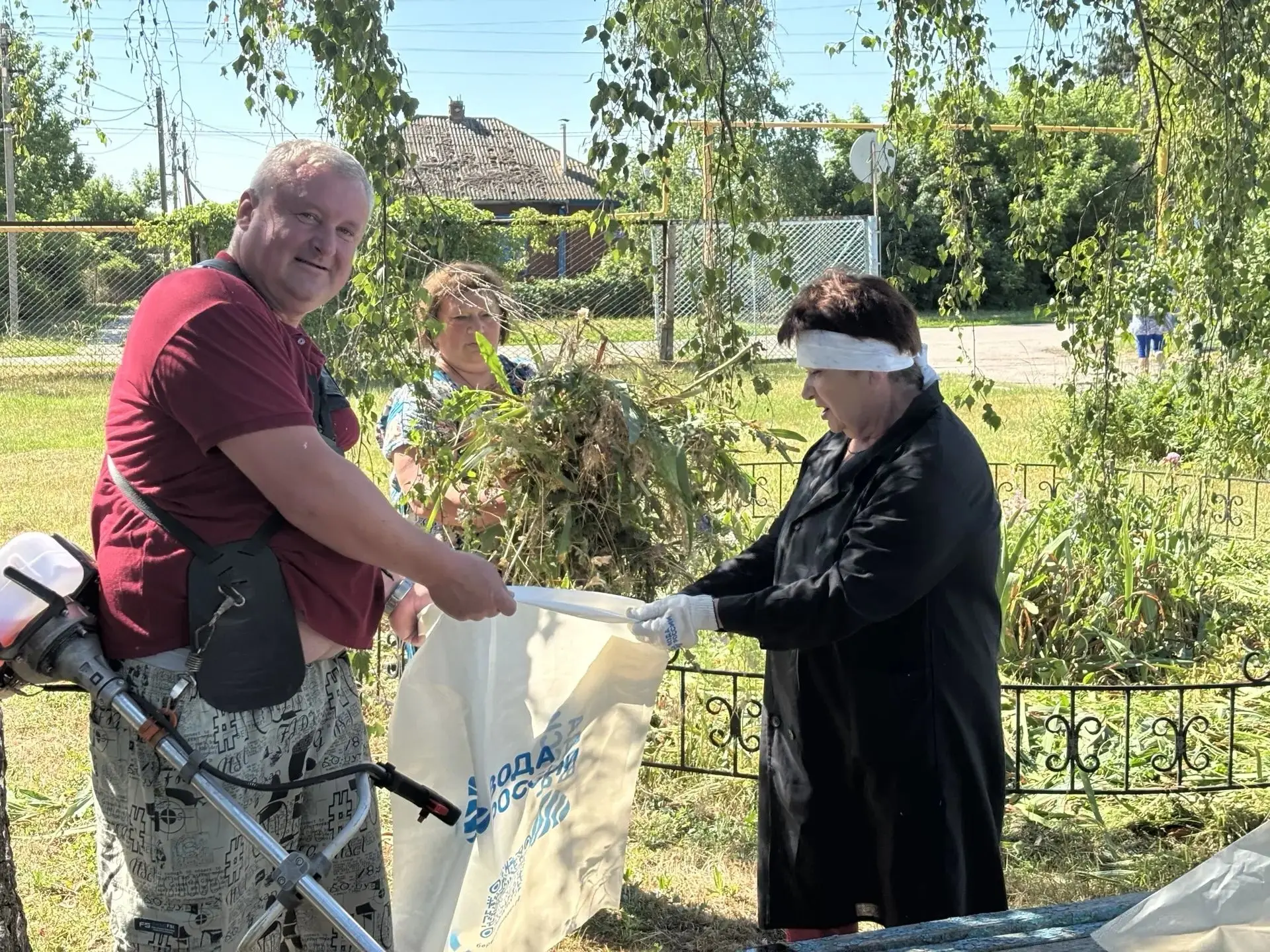 💫💫💫Медики приняли участие в экологическом субботнике «Вода России»

В прошедшие выходные сотрудни