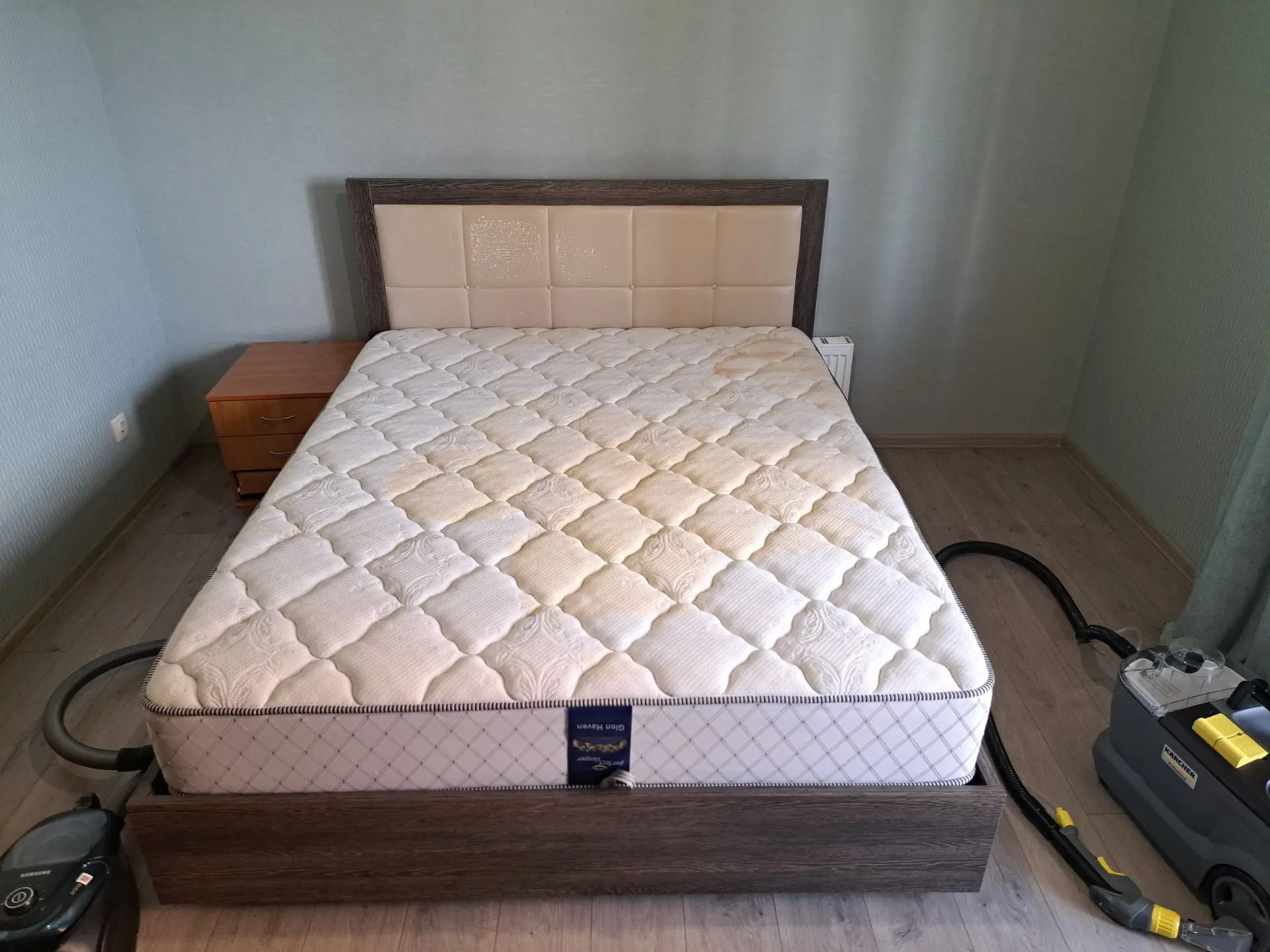 Сегодня была чистка двуспального матраса 🛏️