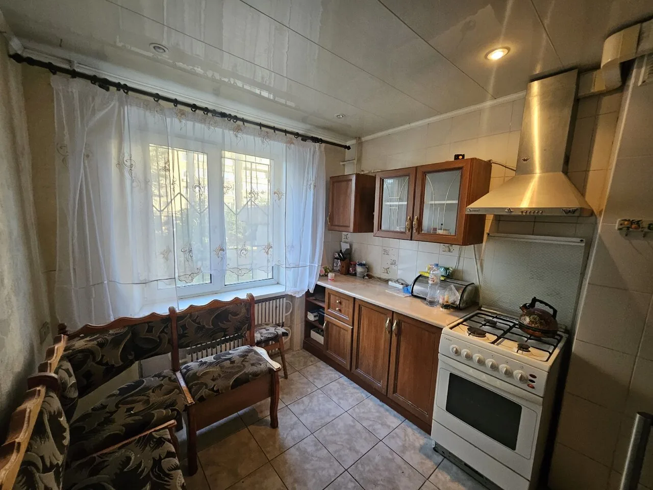Продам 3-комн. квартиру 63 м², Горловка, 3 200 000 руб.