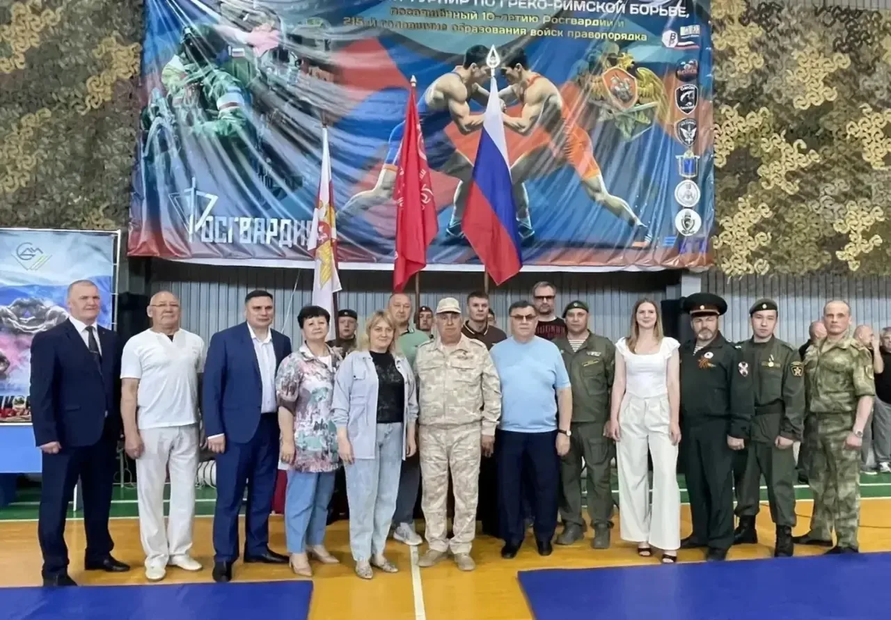 В Саратовской области состоялся турнир по греко-римской борьбе, посвященный 10-летию Росгвардии и 21