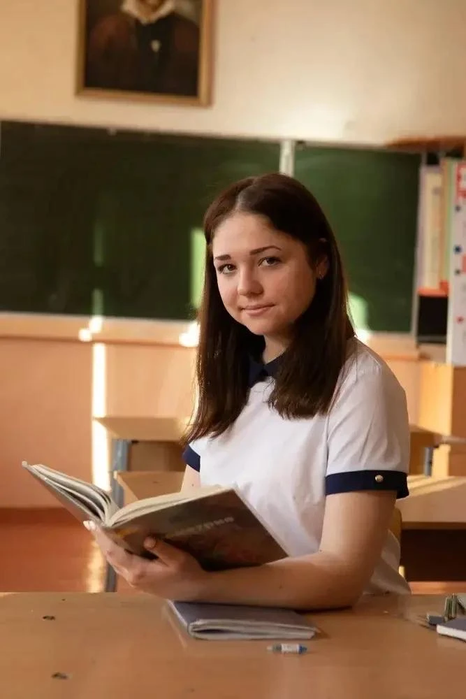 Продолжаем знакомство с участниками конкурса «Педагогический дебют»!  Номинация «Молодые педагоги»: 
