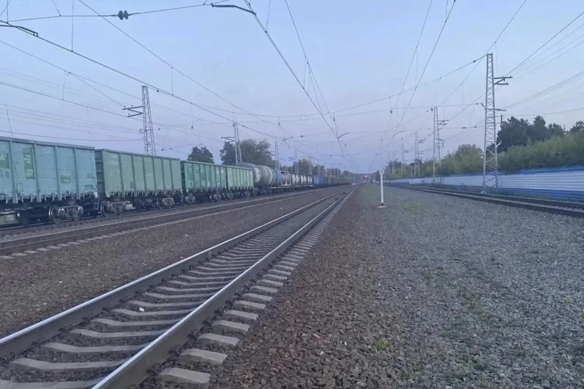 Поезд сбил подростка насмерть в Новосибирске