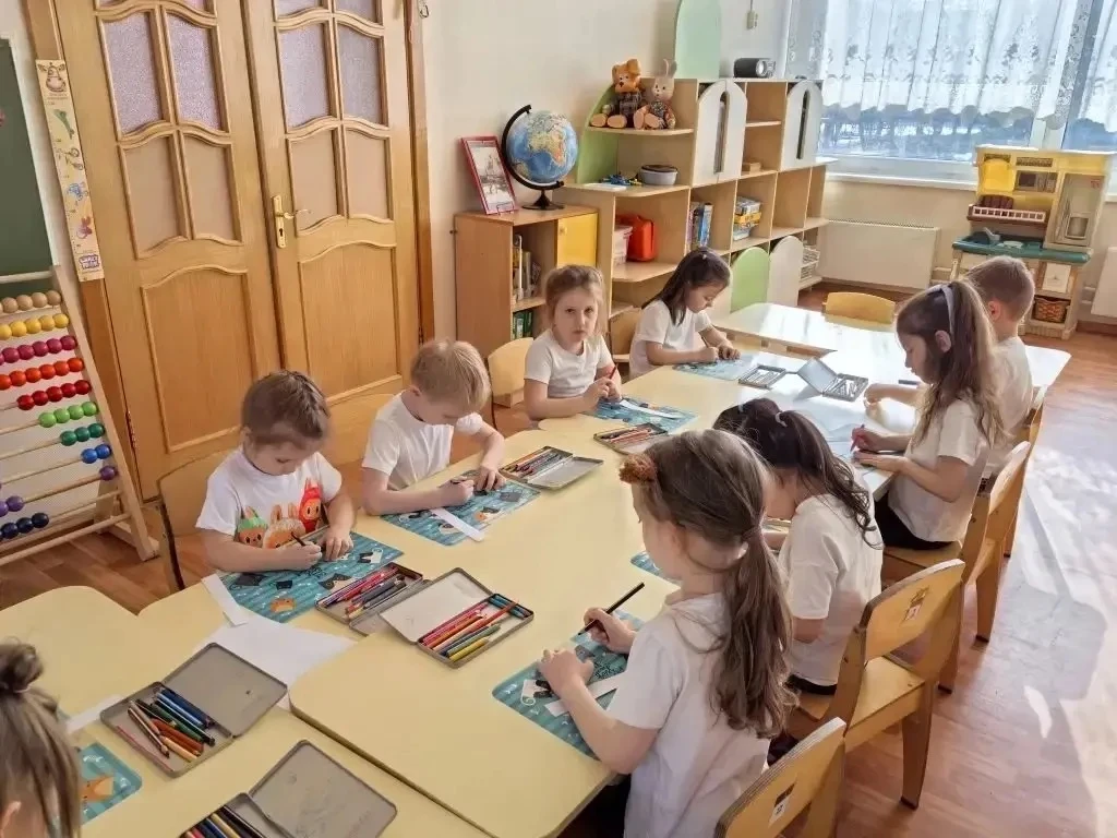 💧 22 марта отмечается Всемирный день воды.  👩‍🏫 Воспитатель Нино Амирановна провела для ребят из гру
