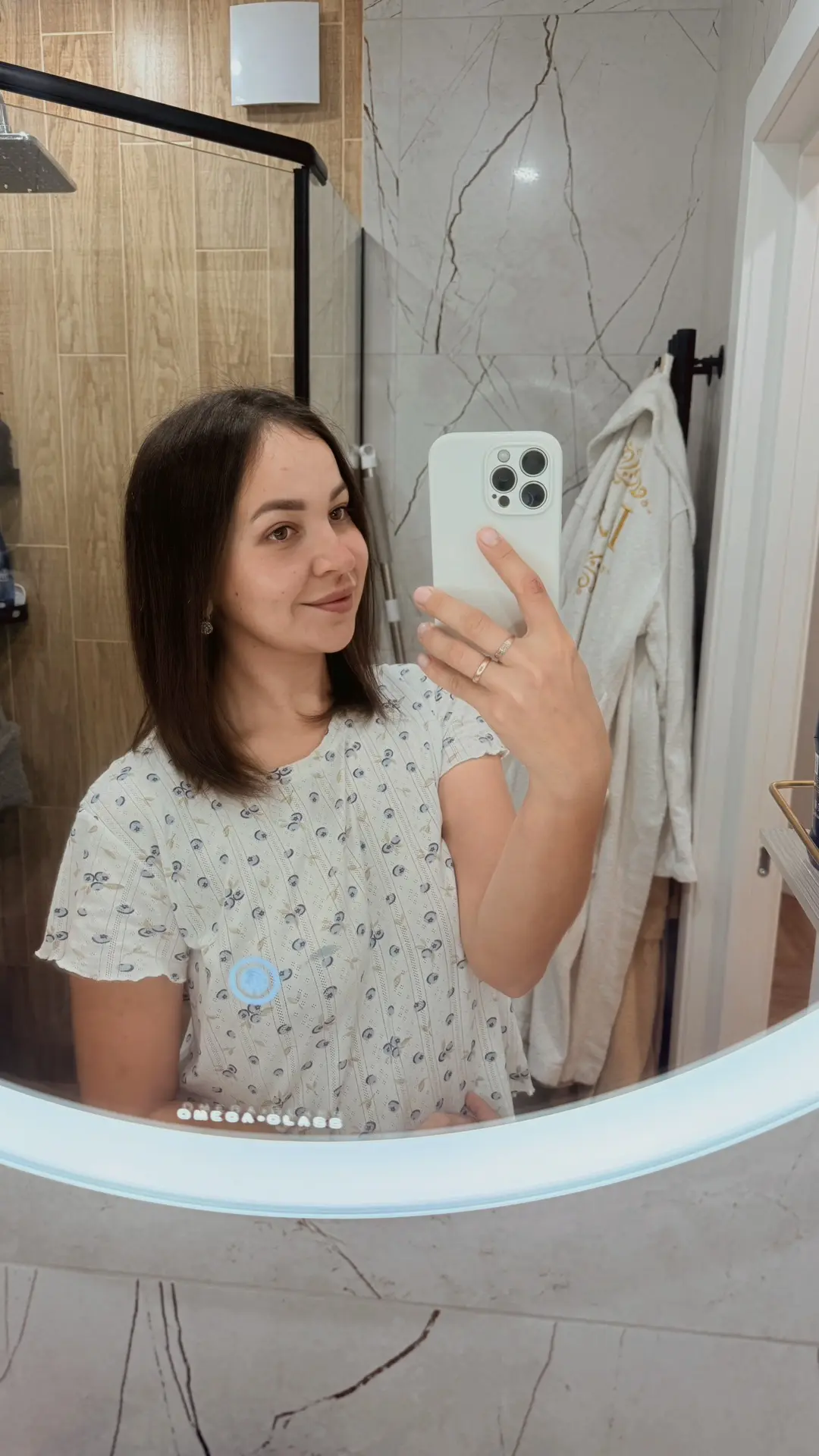 Мне 29 и мне еще ни разу не приходилось красить волосы «по нужде». Интересно, этим можн...