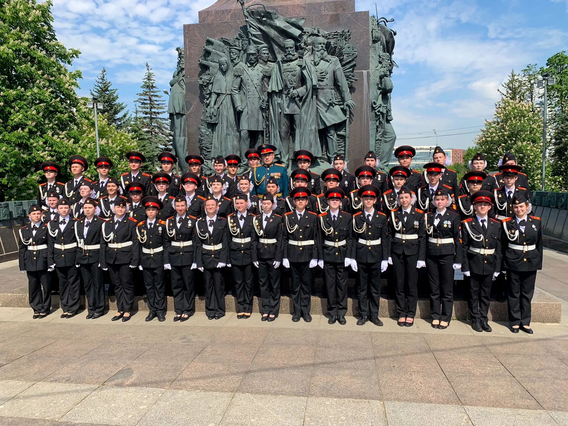 НЕ ПРЕРВЁТСЯ СВЯЗЬ ПОКОЛЕНИЙ! 🇷🇺  Есть события, которые становятся не просто важной датой в календар