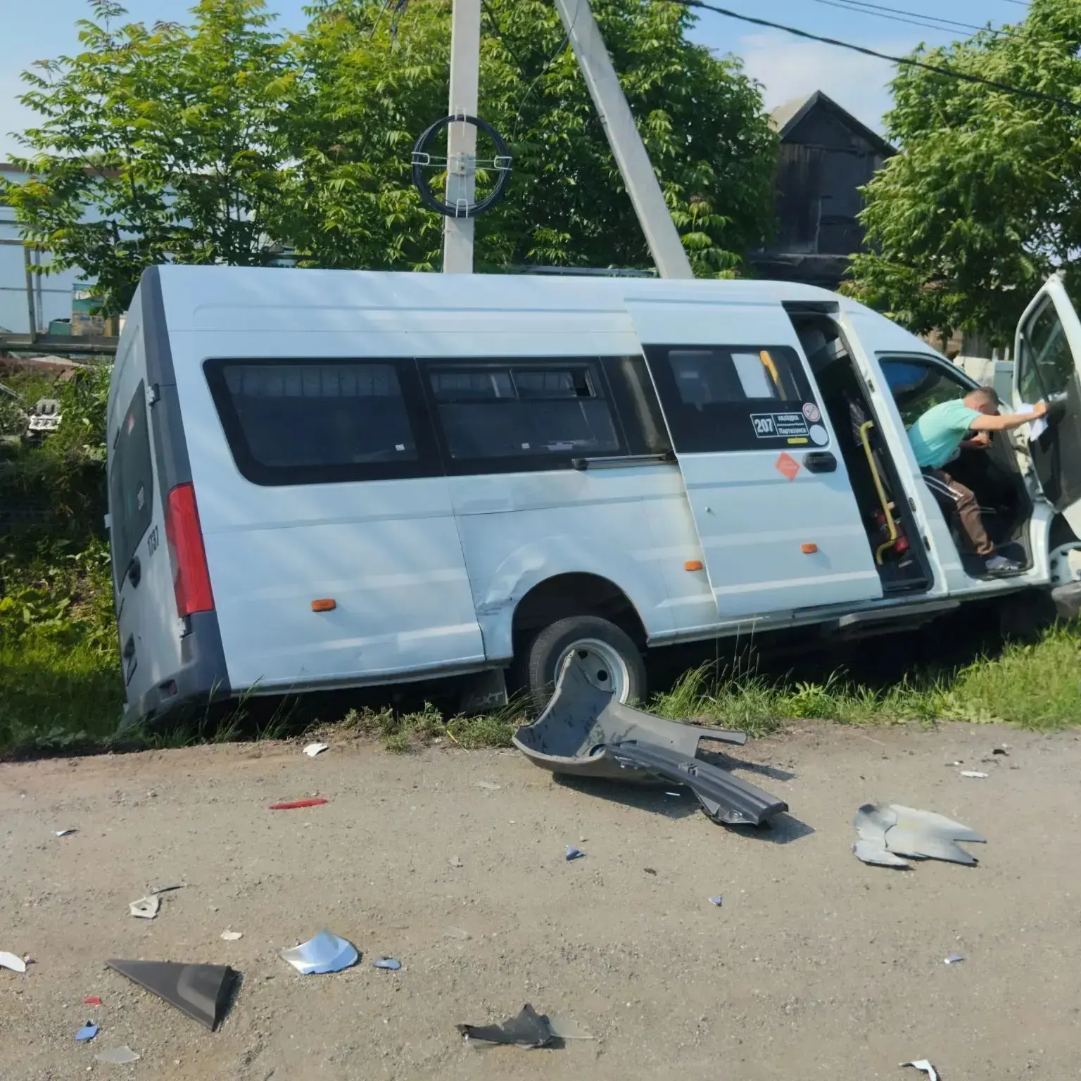 Госавтоинспекция устанавливает обстоятельства ДТП с участием пассажирского автобуса в Партизанском о