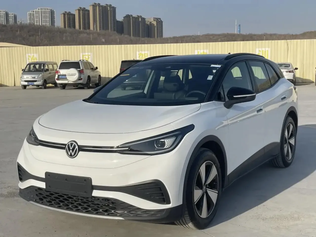 Доступен к заказу —> Volkswagen ID.4 X

🗓 02,2026 год
🚗 пробег - 120 км

— запас хода 425 км,  2wd