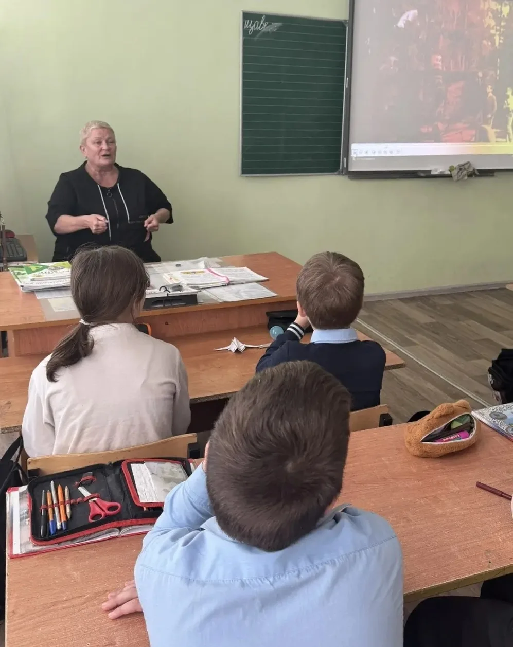 📚🏤ВСТРЕЧА УЧАЩИХСЯ ШКОЛЫ С СОТРУДНИКАМИ ЦЕНТРАЛЬНОЙ ДЕТСКОЙ БИБЛИОТЕКИ🏤📚  11 марта 2026 года учащиес
